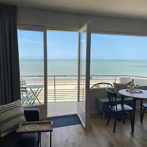 k-beach.bruges-hotels.info/